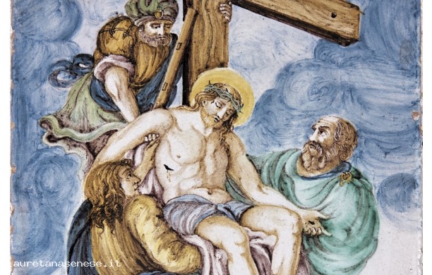 Via Crucis, Stazione 13 - Gesù è deposto dalla croce