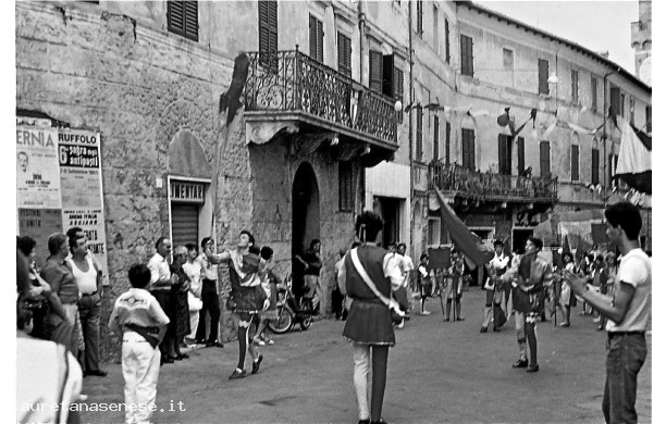 1986 - Sbandierata per il Corso Matteotti