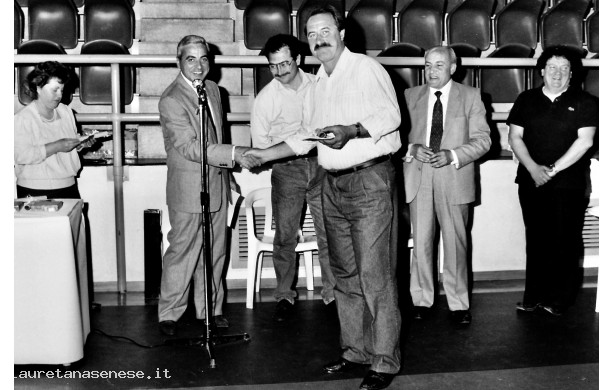 1990, Domenica 20 Maggio - Riconoscimento al Donatore Alighiero