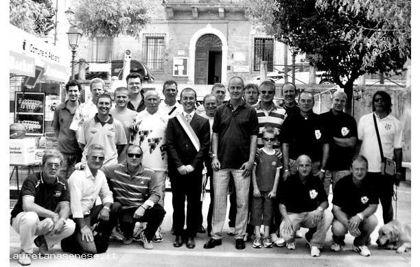 2005? - Festa dello Sport: foto ricordo in piazza