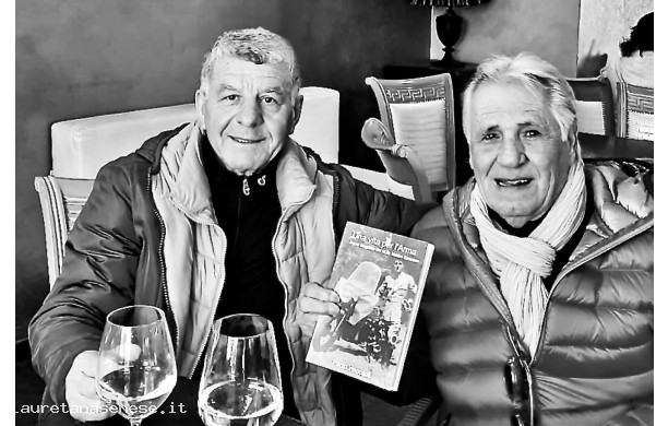 2023, Venerdì 10 Febbraio - Matteo fa dono della sua biografia all'amico Andrea