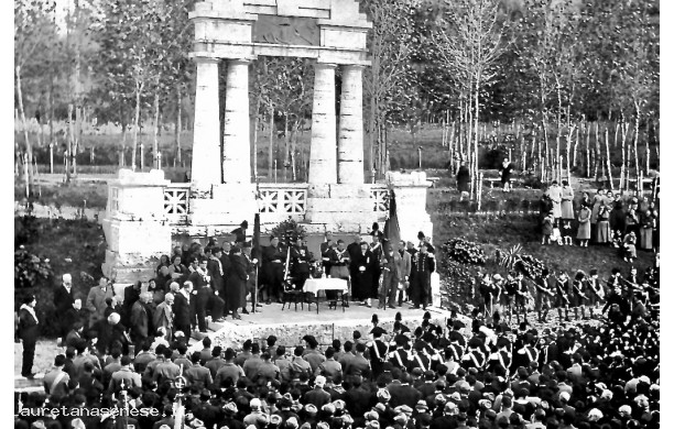 1928, Lunedì 4 Novembre - Inaugurazione definitiva del Parco della Rimembranza e Monumento