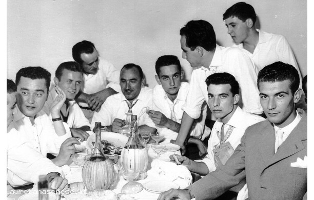 1958? - Cena fra giovanotti ascianesi