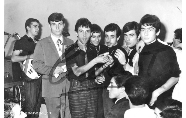 1964? - Un nuovo gruppo musicale