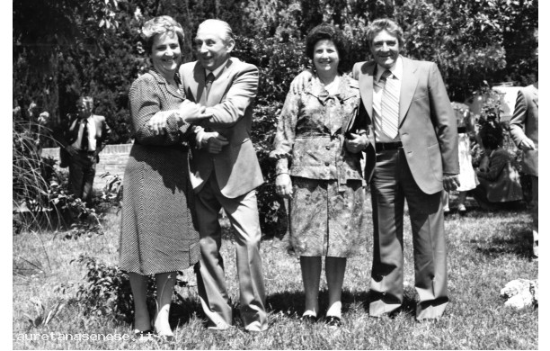 1977, Domenica 17 Luglio - Scherzoso scambio di partner fra consuoceri