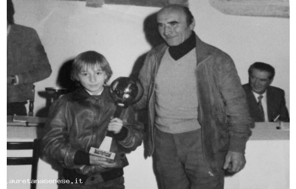 1984 - Si premiano i migliori podisti, categoria allievi