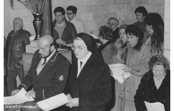 1986 - La corale durante una messa