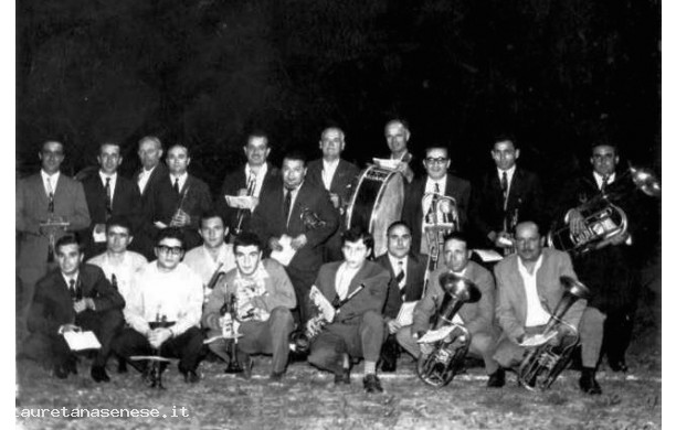 1968 - Foto ricordo della Banda alla Prima Mostra Mercato