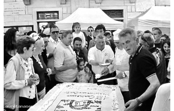 2011, Domenica 12 Giugno - Si festeggia il 13° Anniversario del Mercatino