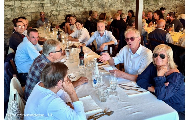 2024, Domenica 22 Settembre - Associazione La Tranquilla: la tavolata di sinistra