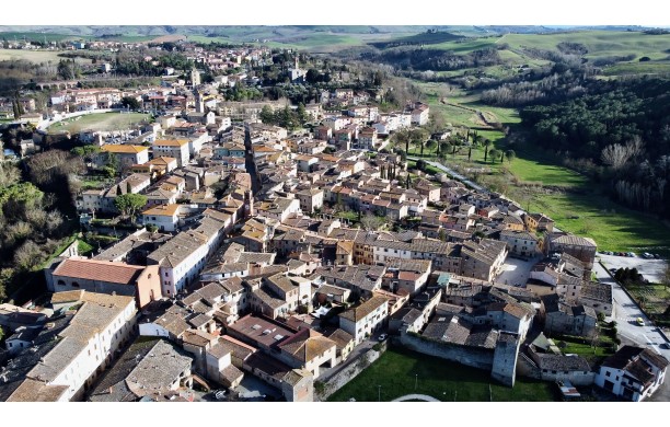 2024, Mercoledì 13 Marzo - Panoramica aerea sul paese da nord