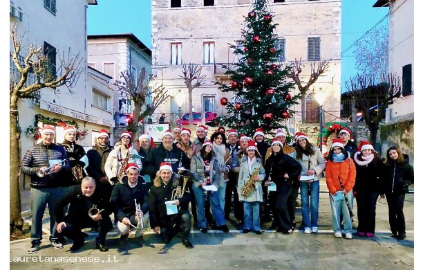 2024, Martedì 24 Dicembre - I Filarmonici suonano in giro per il paese