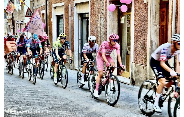2024, Giovedì 9 Maggio - Il Giro d'Italia passa dal Centro Storico