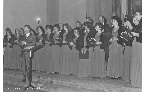 1977 - Garbo d’Oro, il Presidente presenta l’esibizione canora