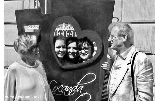 2015, Sabato 30 Maggio - Nonni felici, festeggiano con le nipoti