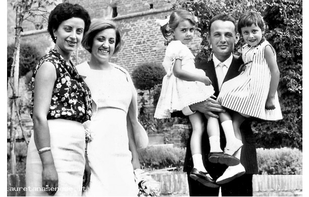 1964, Domenica 23 agosto - Gli sposi e le damigelle