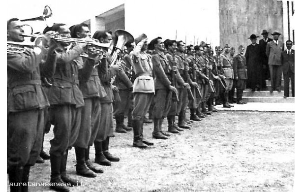 1937, Sabato 27 Novembre - Picchetto d'onore e Fanfara della Milizia