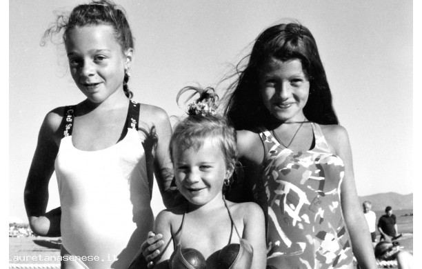 1995? - Sorelle Bardelli al mare