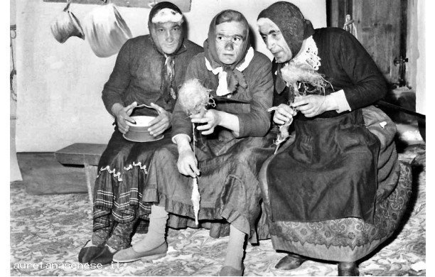 1960, 27 Marzo - Si recita: La pianella sperduta fra la neve