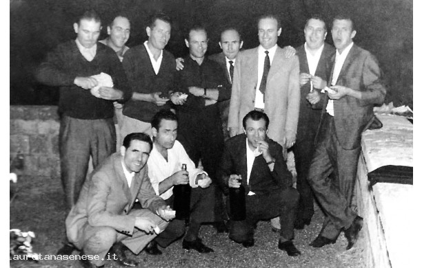 1954? - Si fa bisboccia in fondo ai giardini