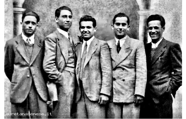 1938? - Gruppo di amici dal fotografo