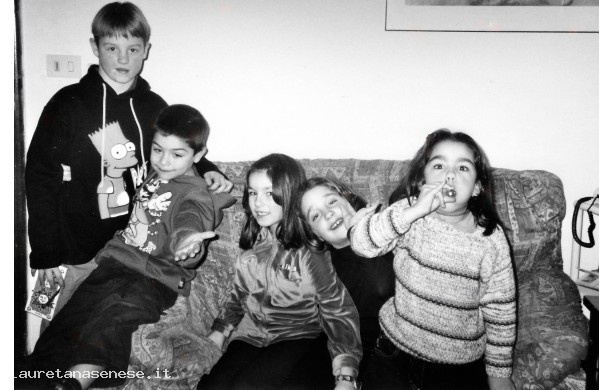 2000 - Si fa festa in casa Laschi