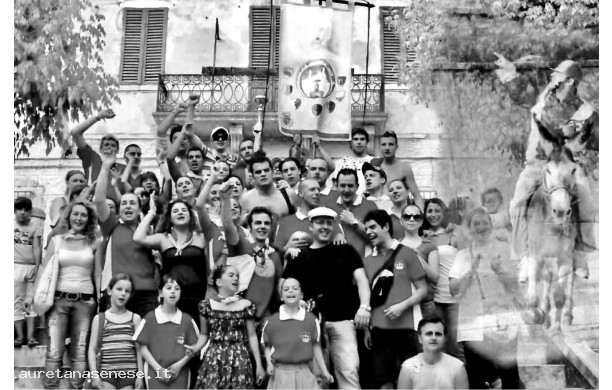 2010, Domenica 27 Giugno - Vittoria della Corona al Palio Straordinario