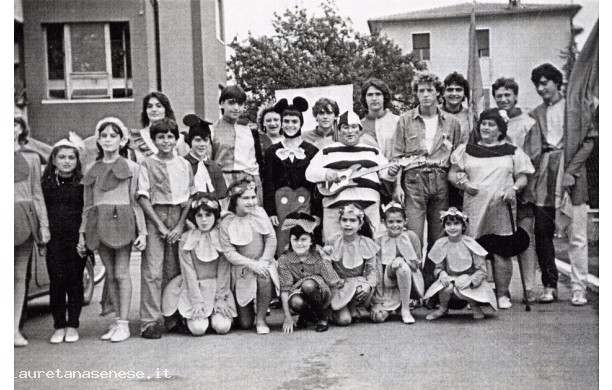 1981 - Comparsa contrada della Pergola