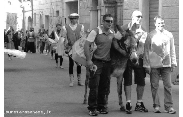 2010 - Corteo Storico Palio ordinario: La comparsa della Pergola