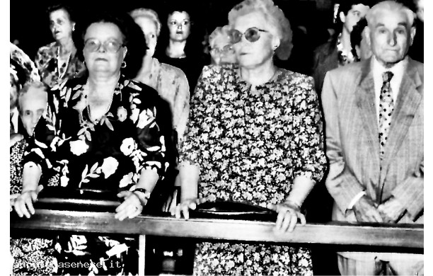 1990, Domenica 29 Luglio - Marcella con la sorella al matrimonio della figlia