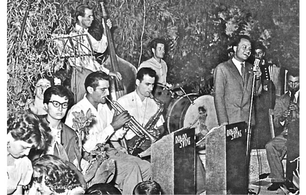 1955 - Si suona all'Arena Italia per l'elezione di Miss Ombrone