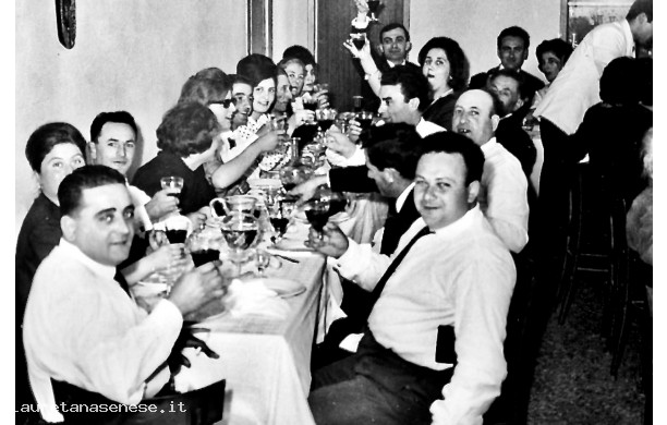 1963, Domenica 29 Settembre - Invitati al pranzo di nozze di Franco