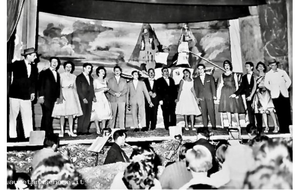 1959, 30 Agosto - L'intero cast di: LA TRISARCA, rappresentazione teatrale a episodi