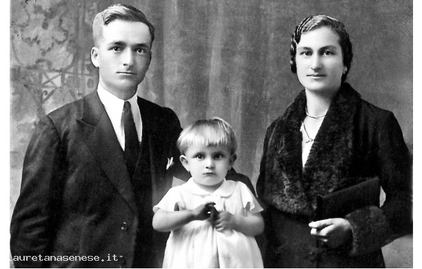 1935 - I nonni e la mamma di Paola