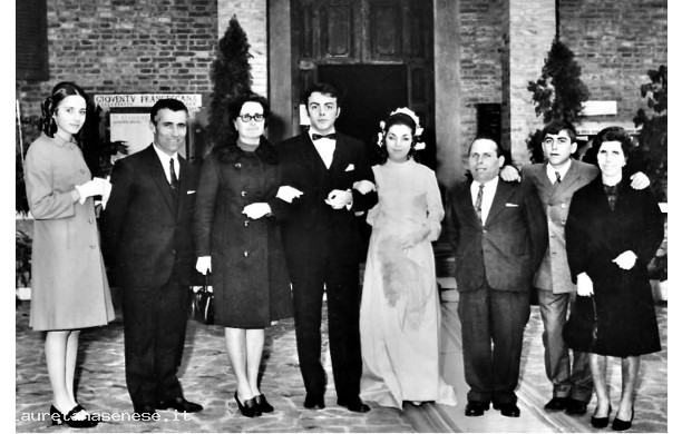 1968, Domenica 24 Novembre - Graziella e Luciano con i familiari