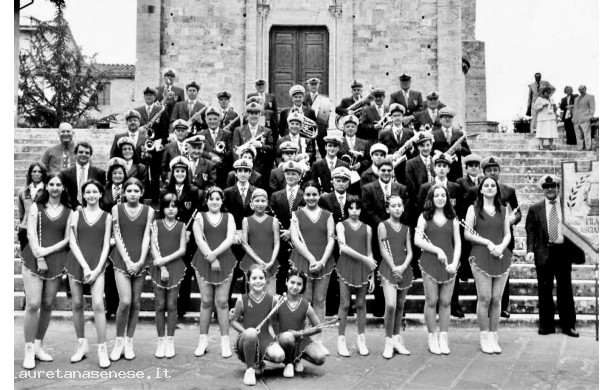 2003, Domenica 28 Settembre - Banda e Majorette al completo per il Festival