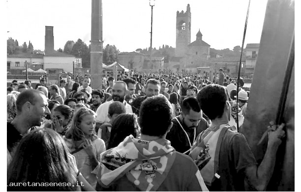 2017, Domenica 10 Settembre - Il popolo della Corona ritira il Palio vinto