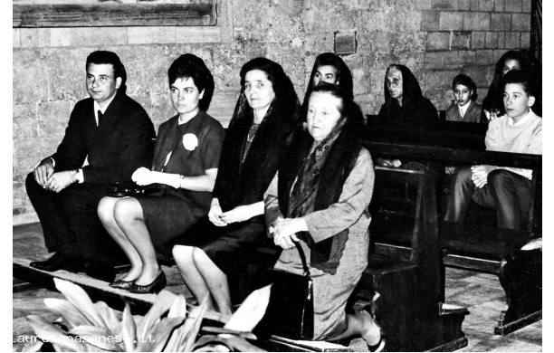 1964, Domenica 27 Settembre - I parenti della sposa alla cerimonia