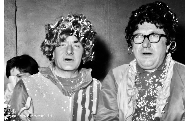 1982? - Che coppia di belle signore!!!