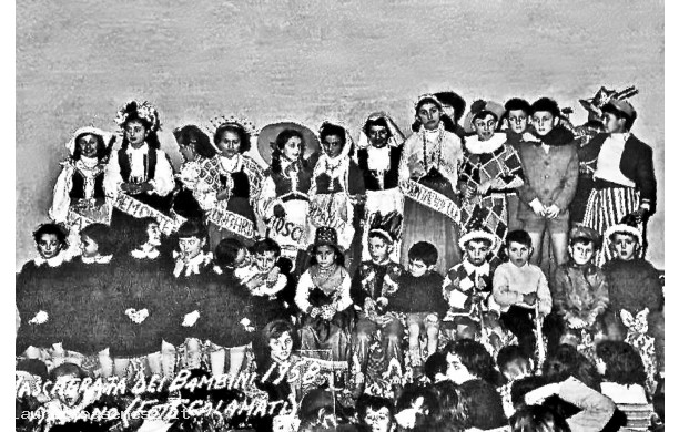 1958 - Foto di gruppo al Carnevale dei Bambini