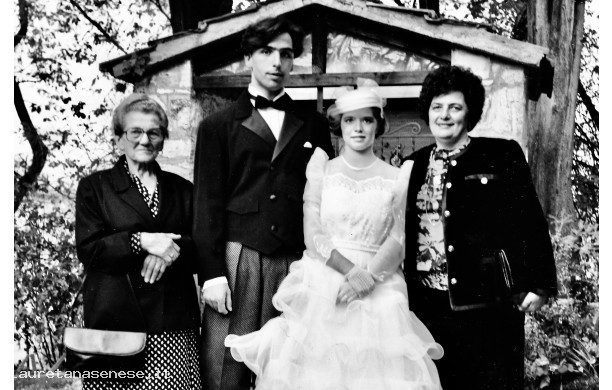 1987, Domenica 4 Ottobre - Gli sposi con la mamma e la nonna di Roberto