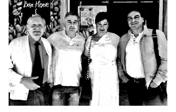 2016 - Due savinesi e due pratesi al bar di Hervè