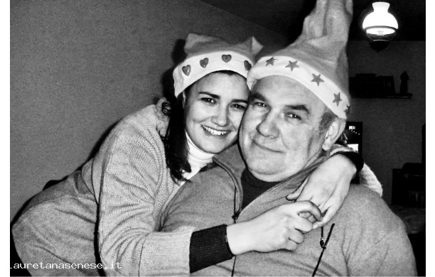 2011, 25 Dicembre - Un abbraccio al babbone