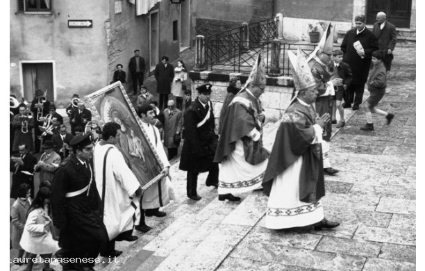 1966? - Torna a casa la Madonna Delle Grazie