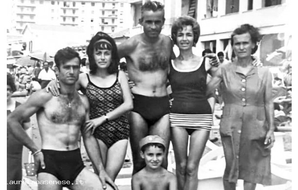 1959? - Le sorelle Carniani a Follonica