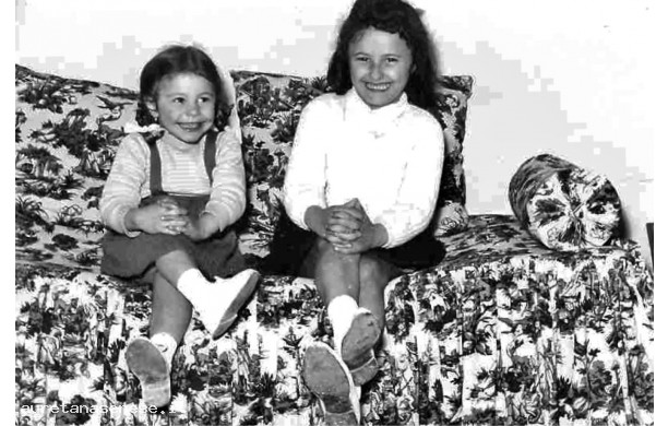 1961 - Due piccole grandi amichette