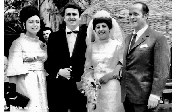 1968, Lunedì 29 Aprile - Giovanni e Anna con Elvio e consorte