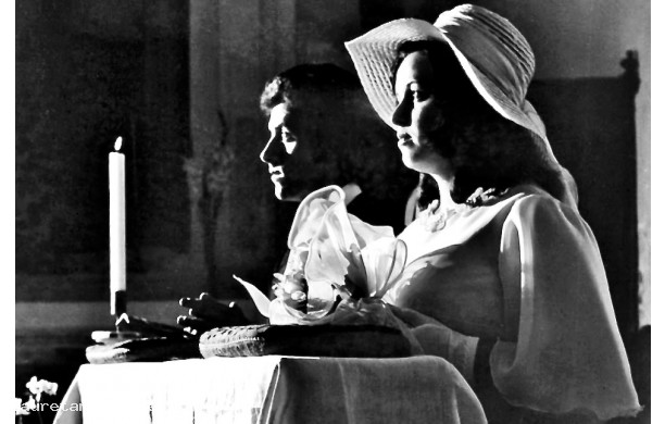 1972, Lunedì 31 Luglio - Rossano e Daniela in ginocchio davanti al sacerdote