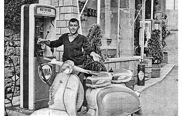 1962 - Sandrino benzinaio fuori porta