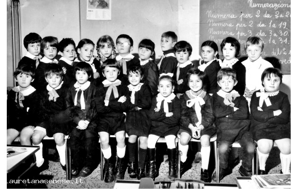 1971, Lunedì 15 Novembre - Seconda Elementare mista